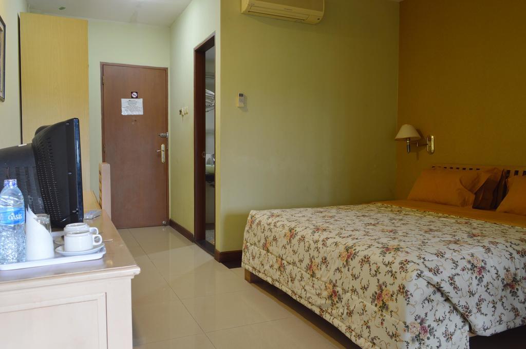 Green Wattana Hotel Sentul Bogor Extérieur photo
